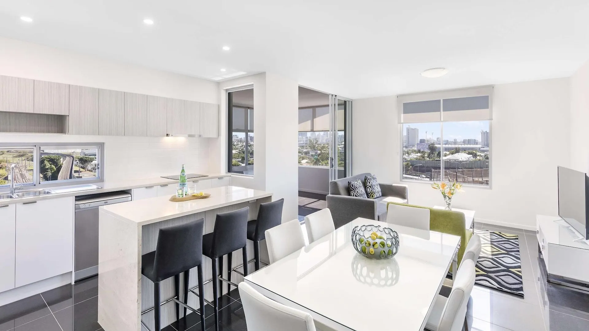 Oaks Brisbane Woolloongabba Suites 4*,